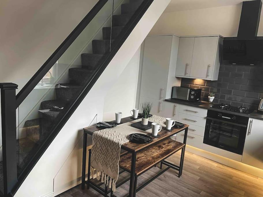 Comfortable Home In Bolton Farnworth Exteriör bild