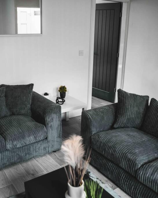 Comfortable Home In Bolton Farnworth Exteriör bild